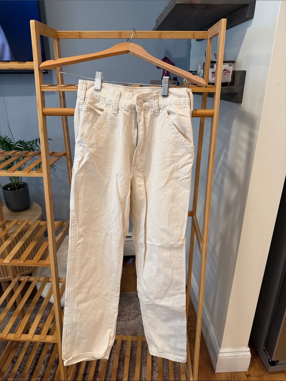 Straight-Leg Women's Jeans in Cream — Versatile Everyday Style